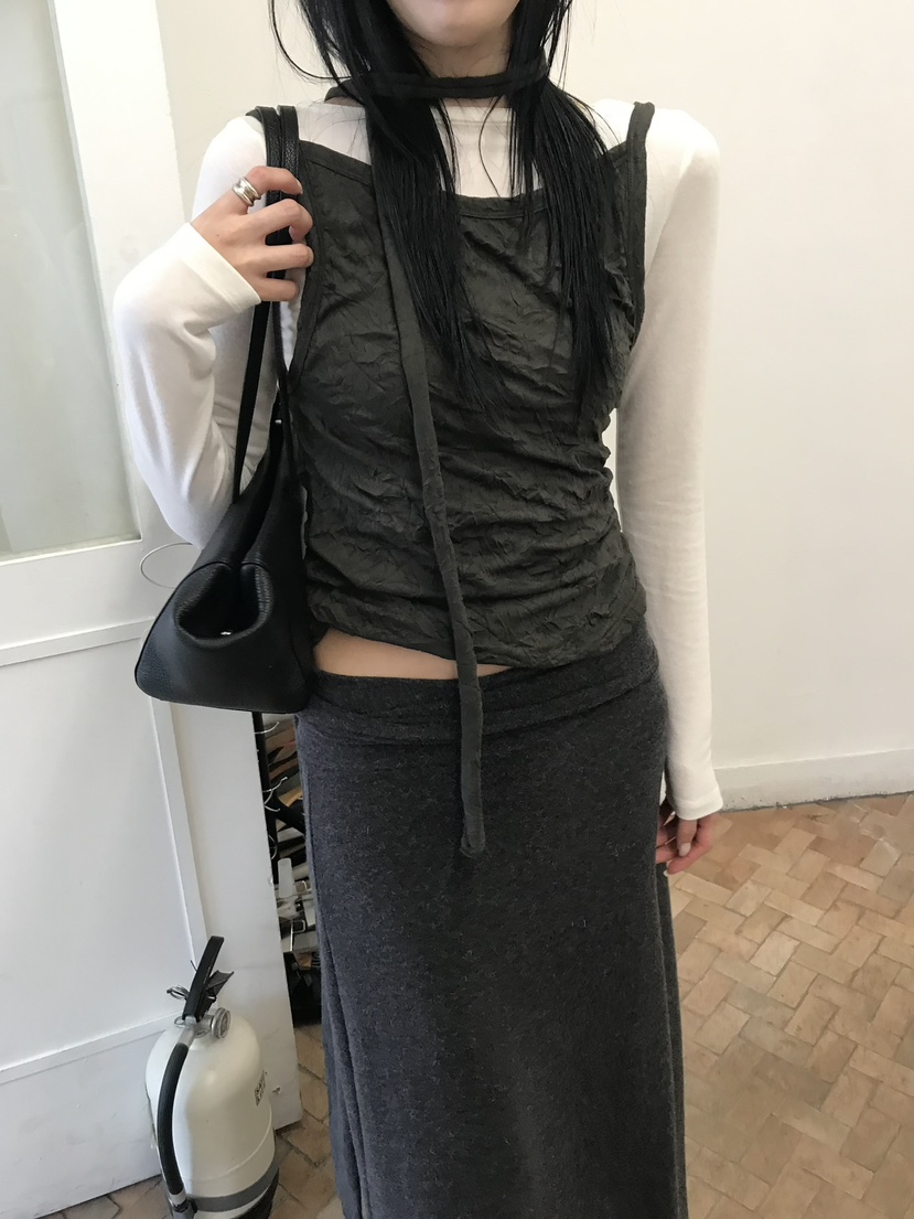 OVERK東大門直郵女裝新品人氣推薦職業吊帶背心含脖帶褶皺OVERK吊帶/背心
