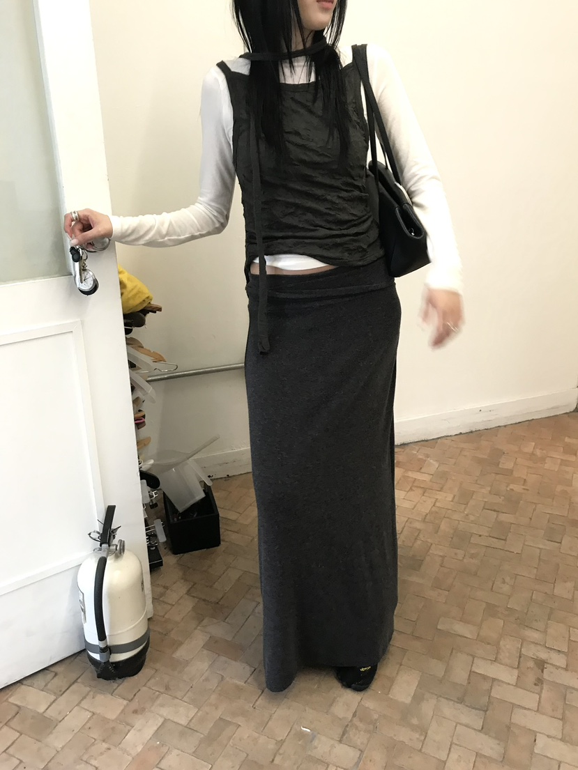 OVERK東大門直郵女裝新品人氣推薦職業吊帶背心含脖帶褶皺OVERK吊帶/背心