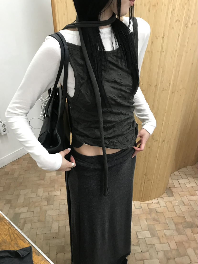OVERK東大門直郵女裝新品人氣推薦職業吊帶背心含脖帶褶皺OVERK吊帶/背心
