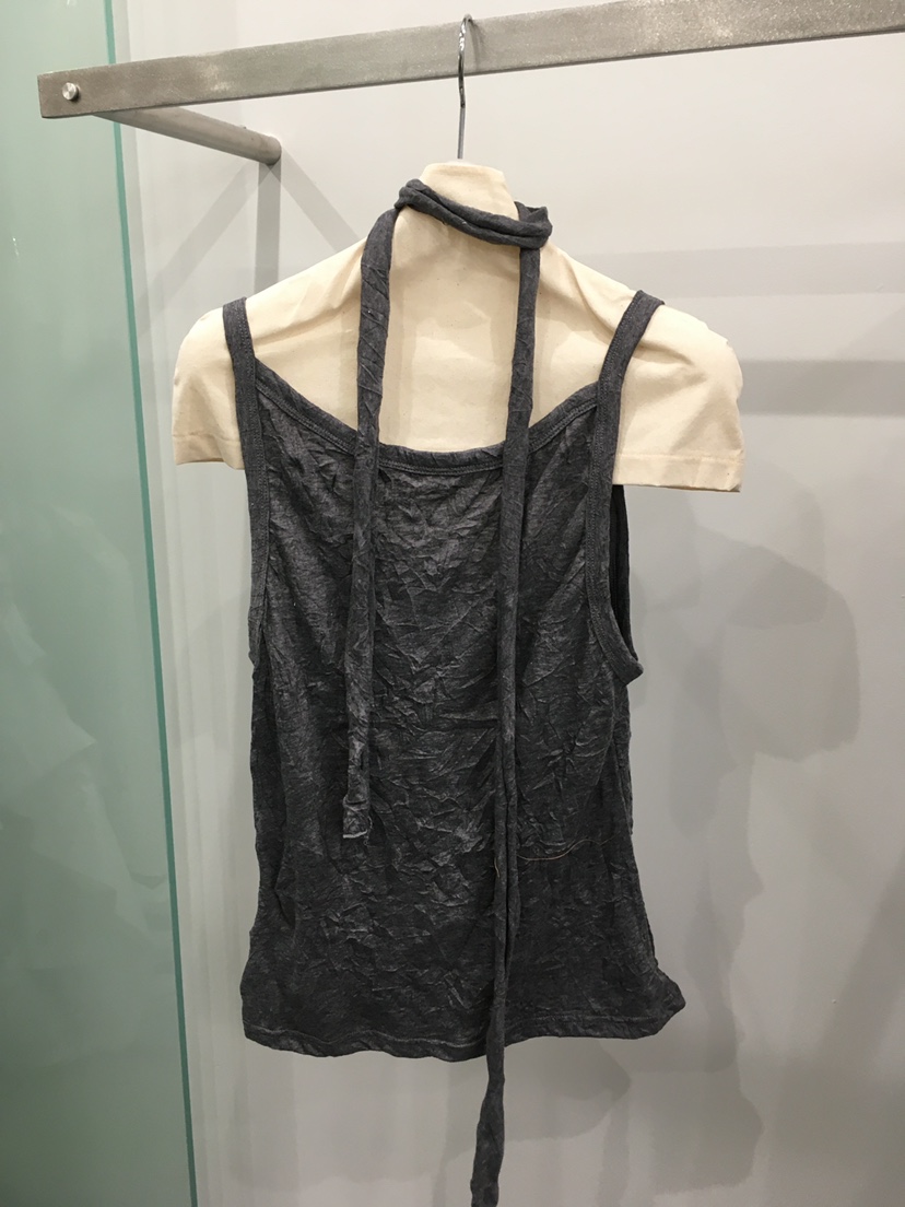 OVERK東大門直郵女裝新品人氣推薦職業吊帶背心含脖帶褶皺OVERK吊帶/背心圖色2