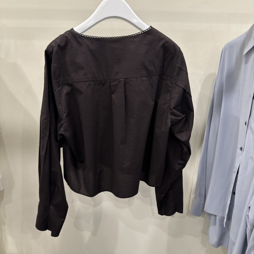 OUTFIT/SOAP AMD WATER東大門實拍女士新款休閑襯衫蕾絲衫OUTFIT/SOAP AMD WATER襯衫/蕾絲衫