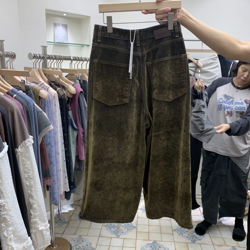 S.R.T.T.韓國直郵女裝新品熱賣人氣時尚推薦真品短褲S.R.T.T.短褲