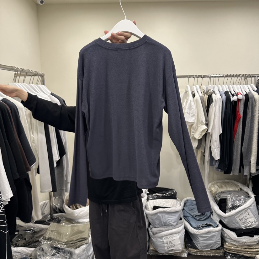 OUTFIT/SOAP AMD WATER東大門直郵女士新品人氣長袖T恤OUTFIT/SOAP AMD WATER長袖T恤
