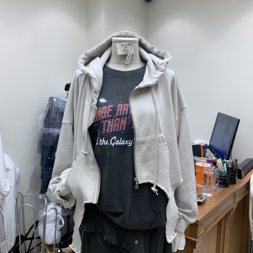 S.R.T.T.東大門實拍女士新品推薦衛衣拉鏈連帽衫流蘇S.R.T.T.衛衣圖色1