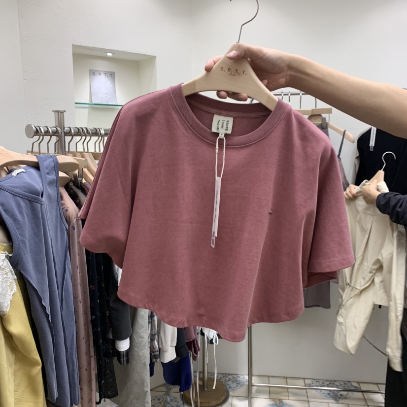 S.R.T.T.東大門直郵女士新品真品推薦人氣熱賣T恤披肩S.R.T.T.T恤圖色1