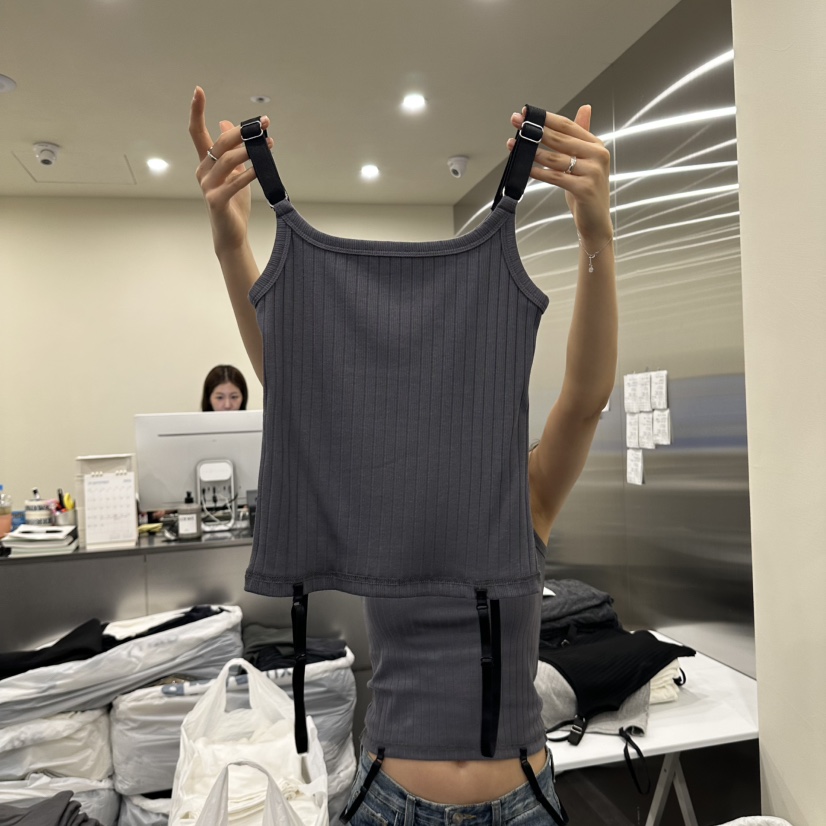 OUTFIT/SOAP AMD WATER韓國直郵女士新品人氣吊帶背心OUTFIT/SOAP AMD WATER吊帶/背心圖色2