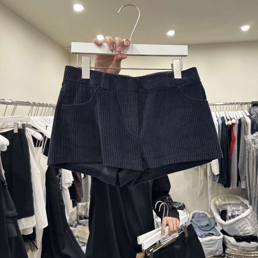 OUTFIT/SOAP AMD WATER韓國代購女裝新品推薦時尚短褲OUTFIT/SOAP AMD WATER短褲圖色2深藍色