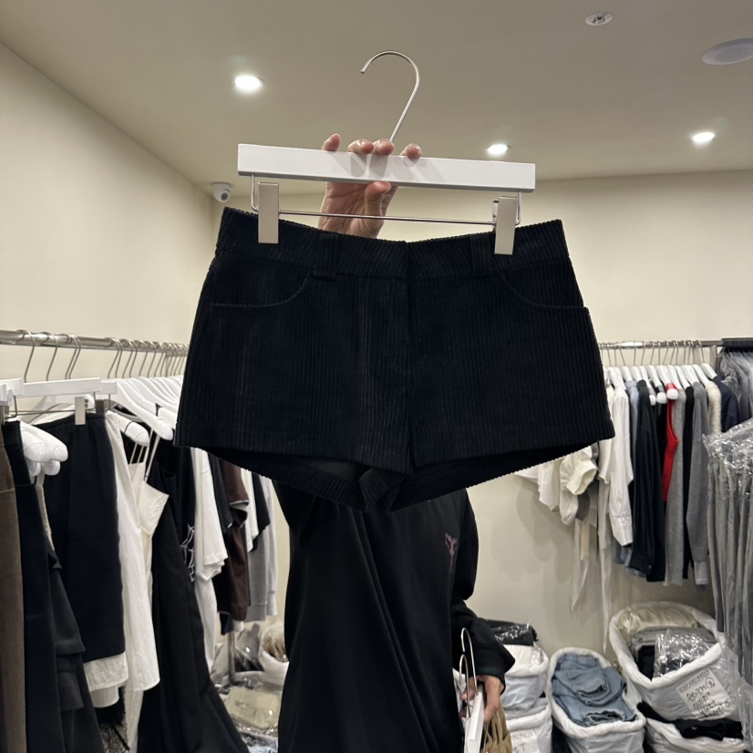 OUTFIT/SOAP AMD WATER韓國代購女裝新品推薦時尚短褲OUTFIT/SOAP AMD WATER短褲圖色3黑色