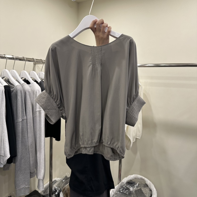 OUTFIT/SOAP AMD WATER東大門直郵女士新款真品襯衫蕾絲衫OUTFIT/SOAP AMD WATER襯衫/蕾絲衫圖色2