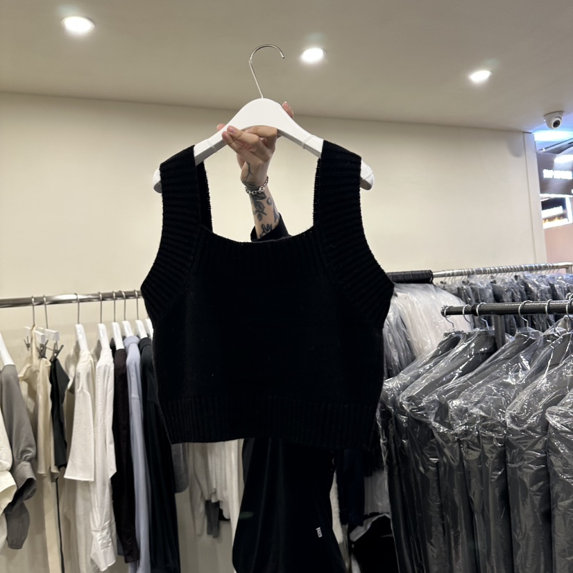 OUTFIT/SOAP AMD WATER韓國代購女士新款休閑吊帶背心OUTFIT/SOAP AMD WATER吊帶/背心