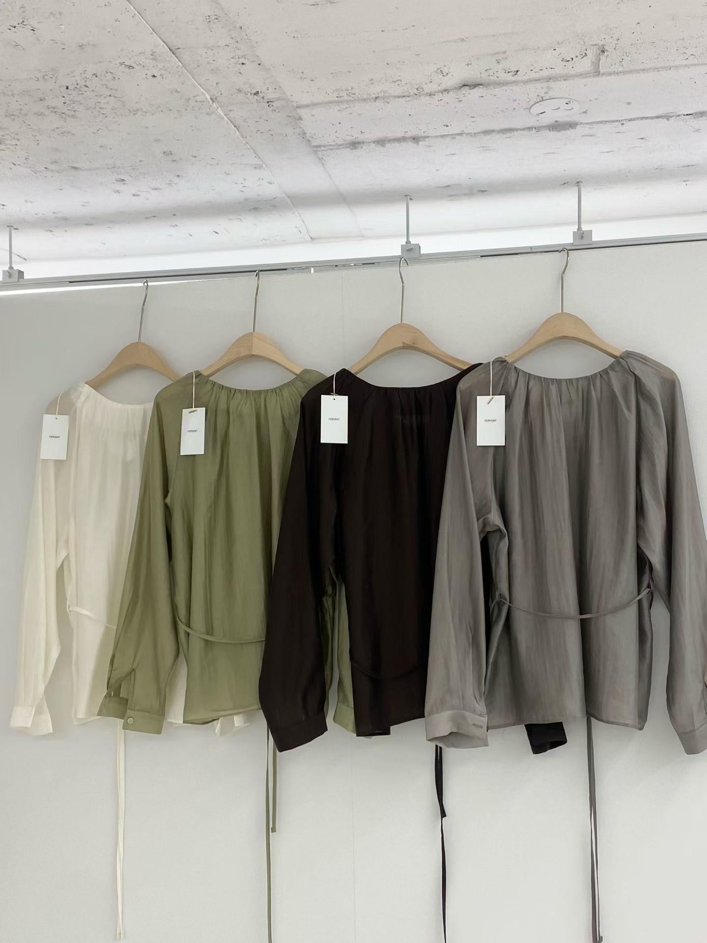 FERVENT東大門直郵女裝新品真品休閑熱賣時尚人氣襯衫蕾絲衫FERVENT-2件起襯衫/蕾絲衫