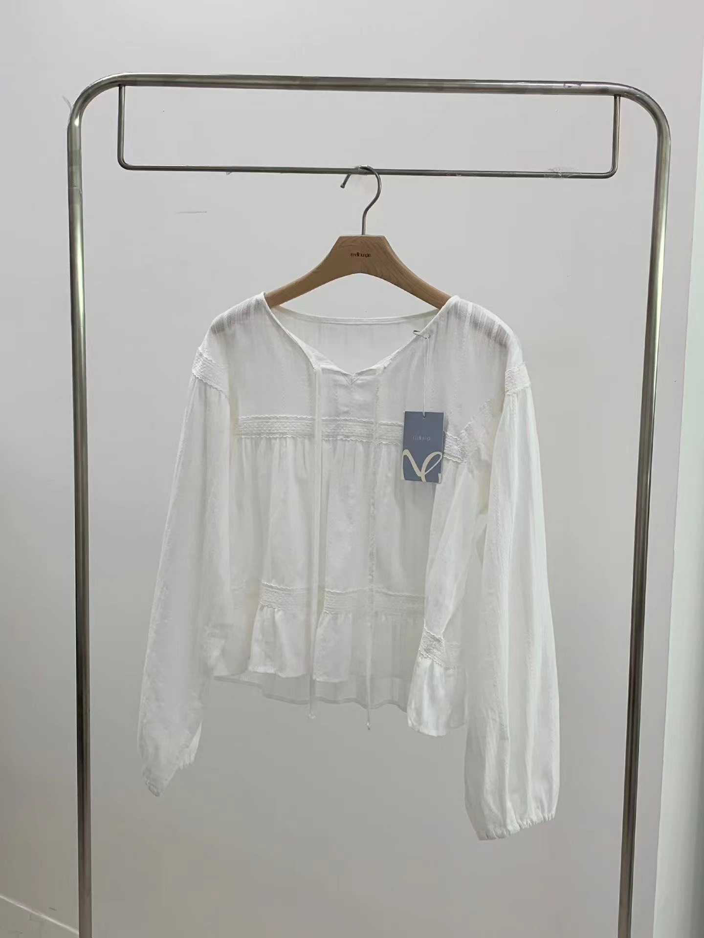 MELLOUNGE-멜라운지-T東大門直郵女裝新品真品襯衫蕾絲衫MELLOUNGE-2件起襯衫/蕾絲衫圖色1