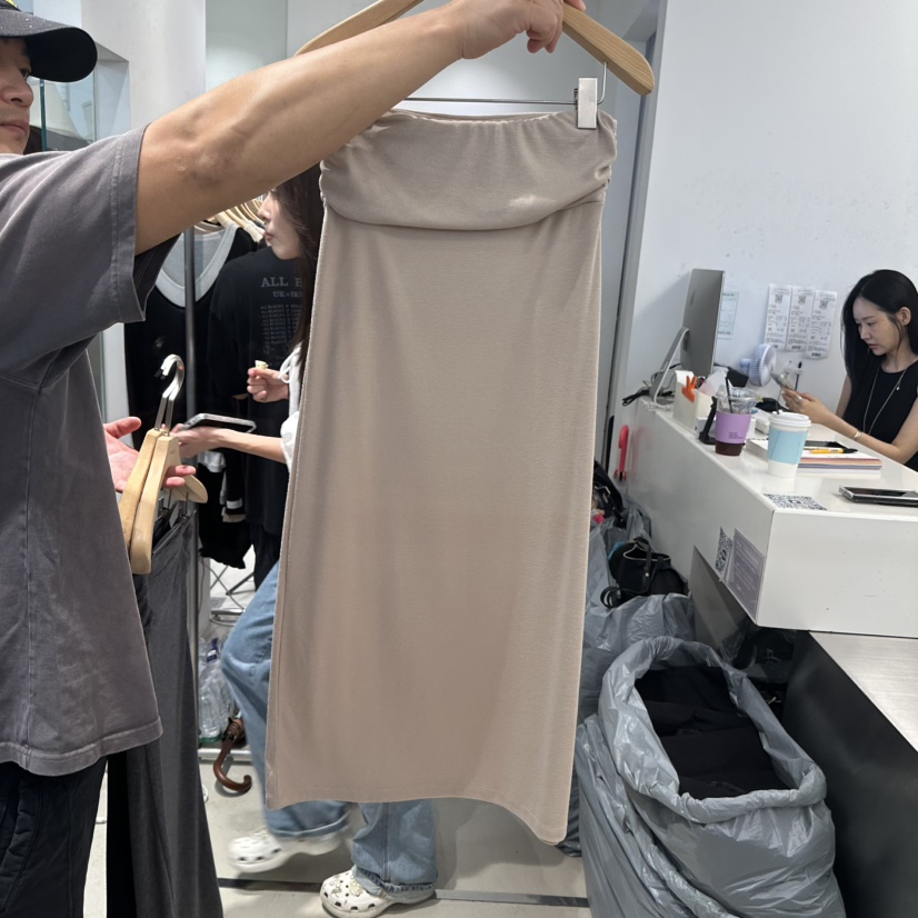 HONG.U東大門實拍女裝新款推薦時尚休閑人氣真品長裙褶皺HONG.U長裙