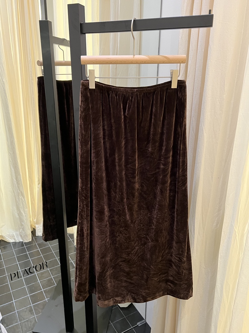 REGULARLY/PLACOR東大門直郵女裝新品時尚休閑長裙天鵝絨REGULARLY/PLACOR長裙圖色2棕色
