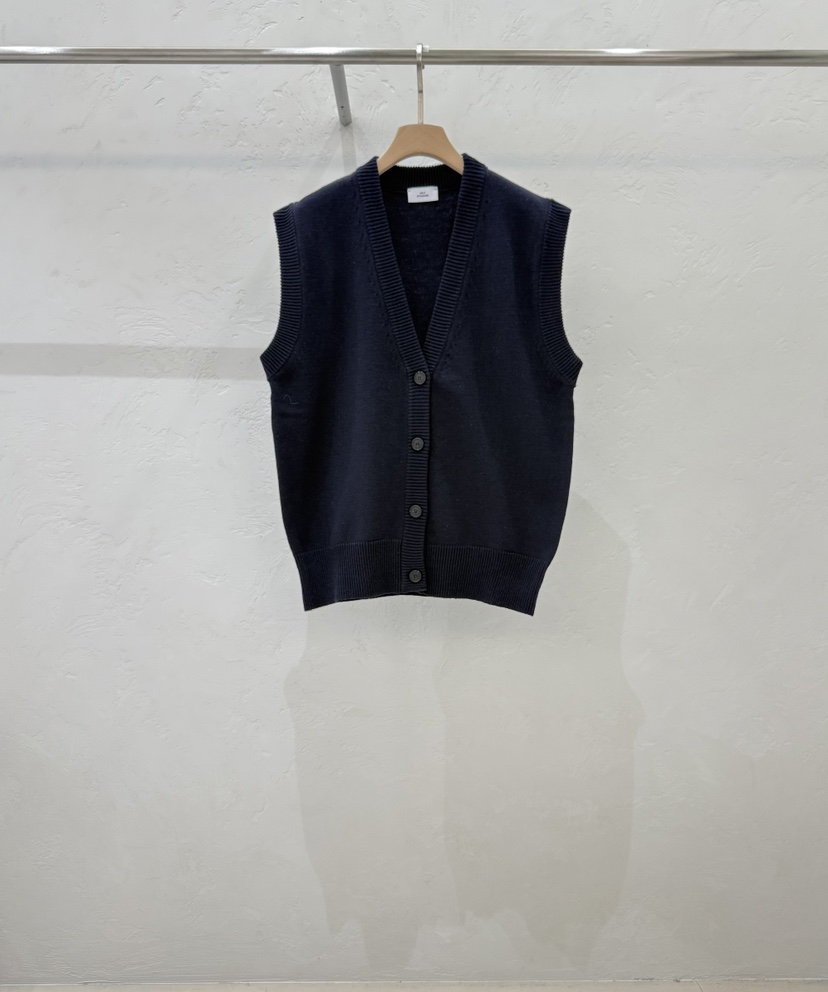 ABLERING東大門直郵女裝新品真品休閑時尚熱賣馬甲含圍巾ABLE STANDARD/ABLERING馬甲圖色4深藍色