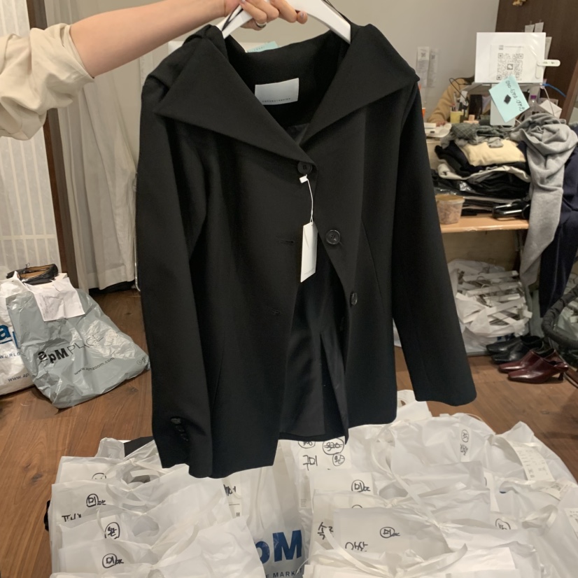 UNDERSTANDING東大門代購女裝新品人氣休閑時尚熱賣夾克露肩UNDERSTANDING夾克圖色1黑