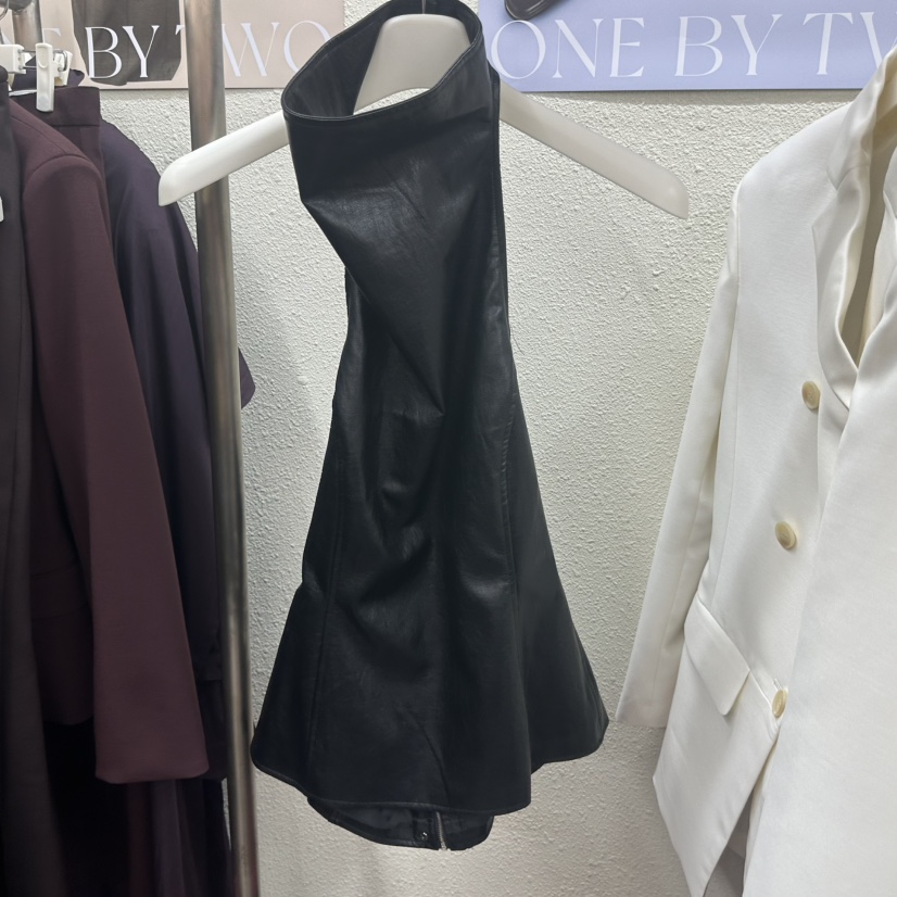 ONEBYTWO東大門代購女士新品推薦熱賣時尚真品吊帶背心皮革ONEBYTWO吊帶/背心圖色2