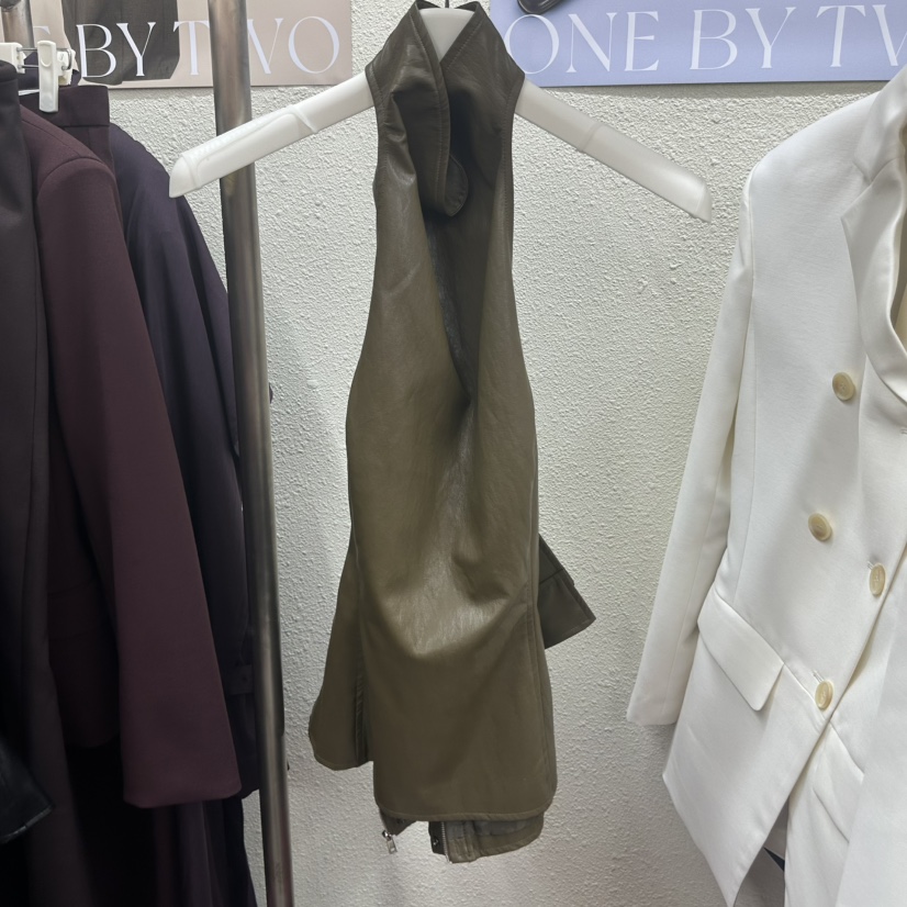ONEBYTWO東大門代購女士新品推薦熱賣時尚真品吊帶背心皮革ONEBYTWO吊帶/背心圖色3