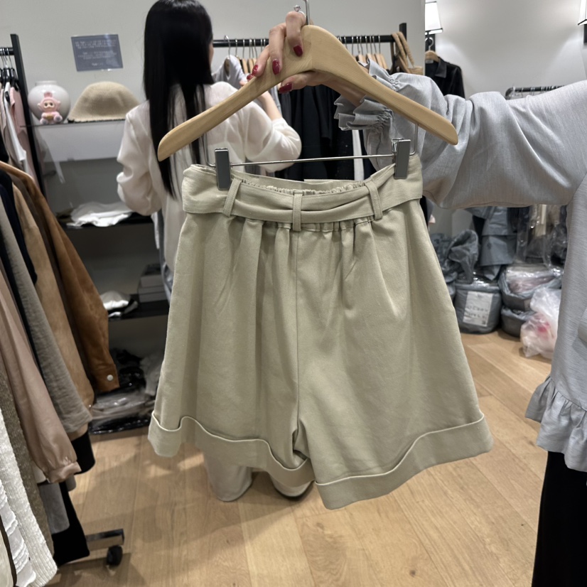 M.G.N東大門直郵女裝新品真品熱賣人氣休閑推薦短褲含腰帶MAGNET短褲