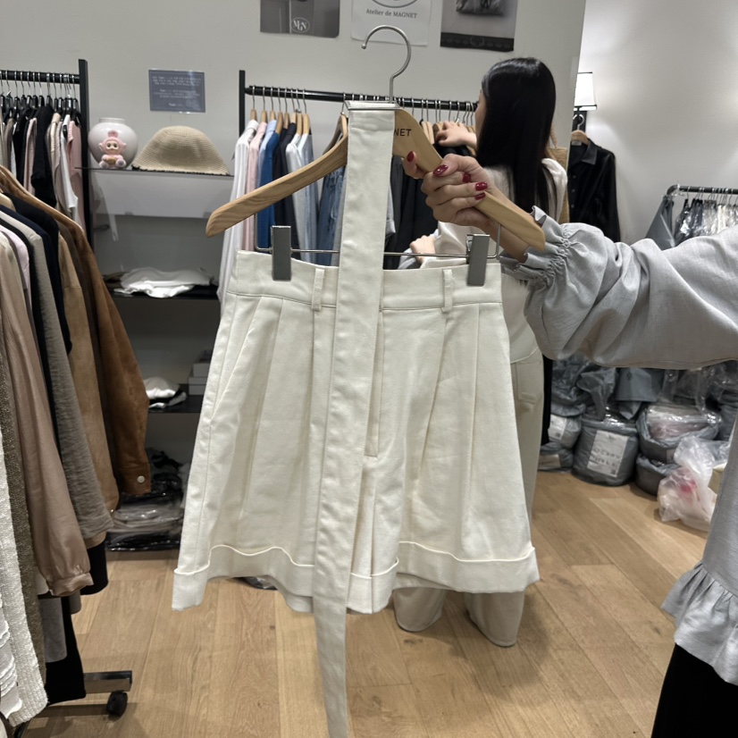 M.G.N東大門直郵女裝新品真品熱賣人氣休閑推薦短褲含腰帶MAGNET短褲圖色2