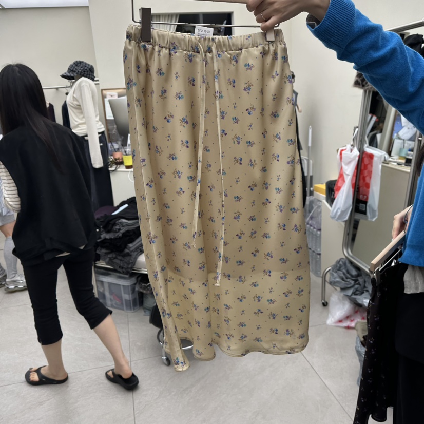 I MFACT東大門實拍女裝新品人氣推薦熱賣時尚長裙喇叭緞面I MFACT長裙圖色1