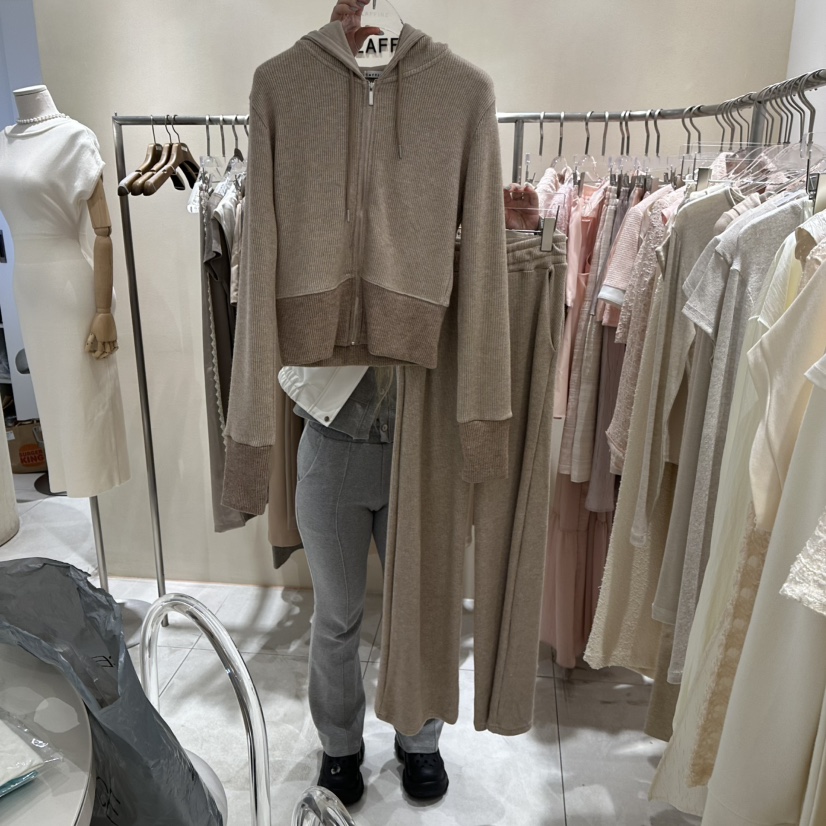 LAFFINE-P東大門直郵女士新品推薦熱賣時尚休閑套裝套裝LAFFINE-P套裝圖色3