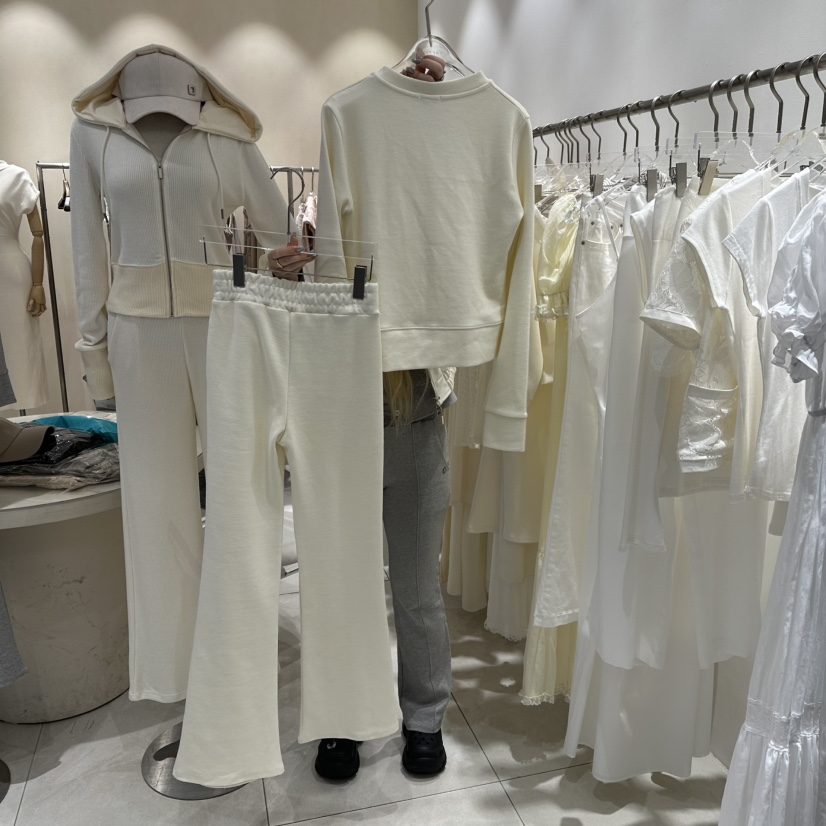 LAFFINE-P東大門代購女士新品時尚推薦真品人氣套裝套裝LAFFINE-P套裝