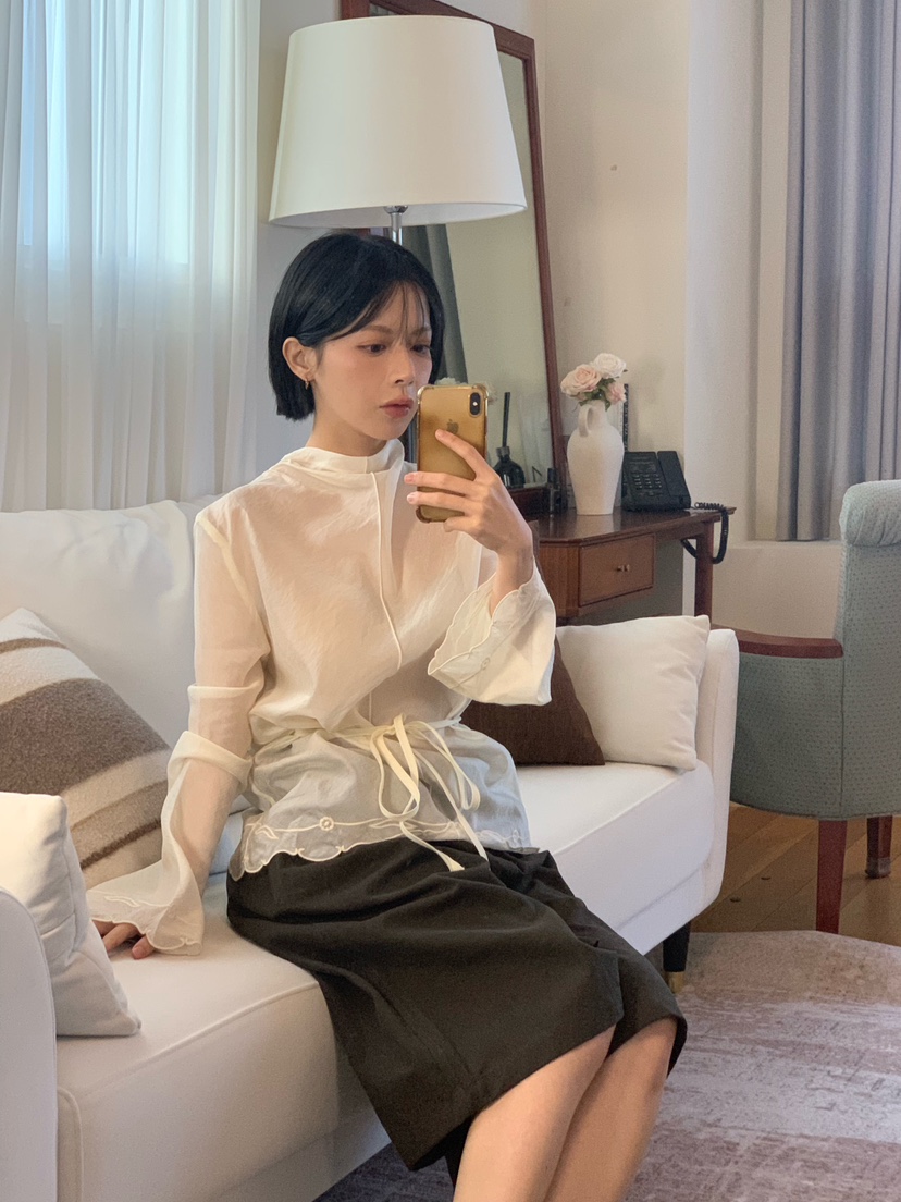 FABRIC韓國直郵女士新款休閑人氣時尚襯衫蕾絲衫刺繡腰帶FABRIC襯衫/蕾絲衫
