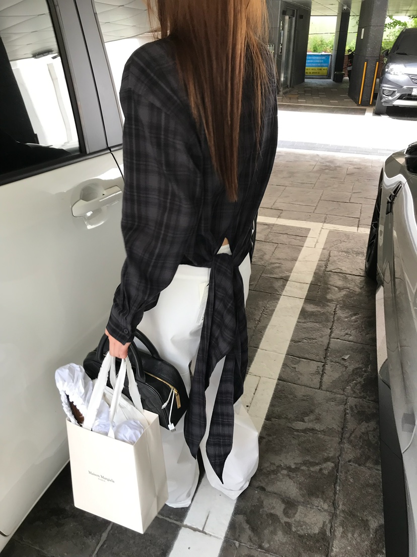 ESCHER東大門直郵女士新品熱賣時尚休閑真品推薦襯衫蕾絲衫ESCHER襯衫/蕾絲衫