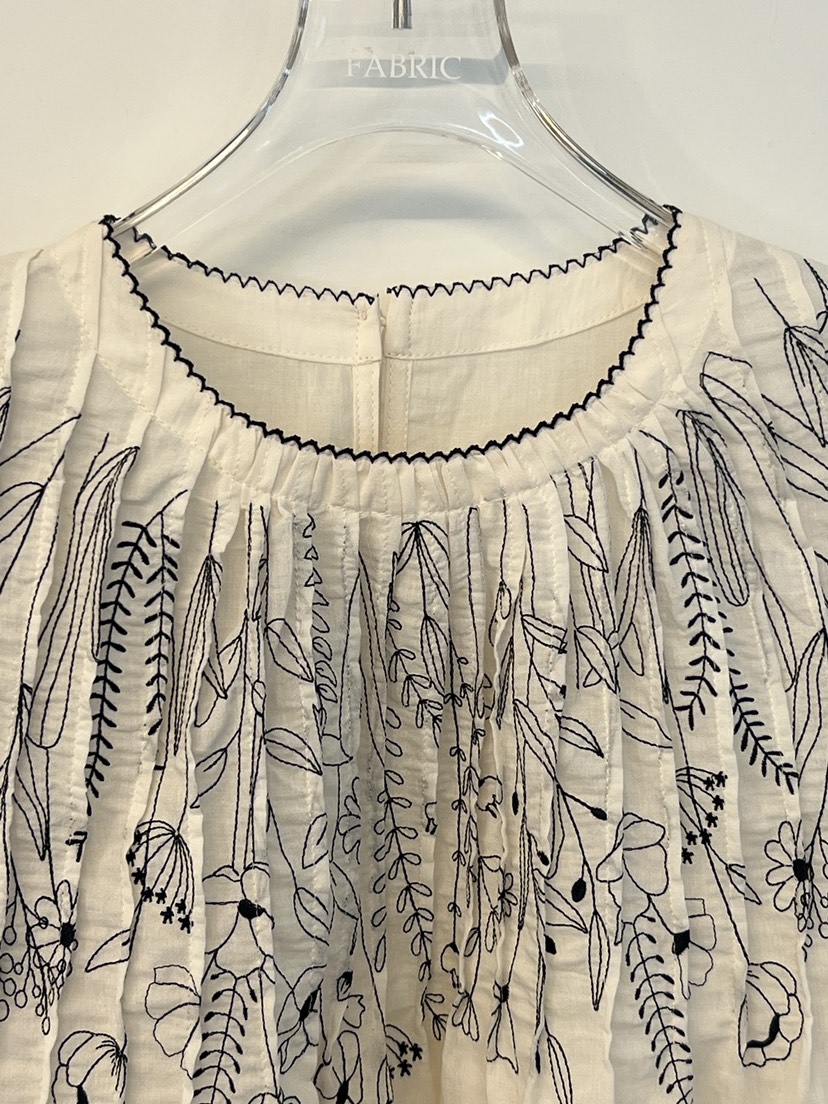 FABRIC東大門直郵女裝新款休閑真品時尚人氣襯衫蕾絲衫刺繡FABRIC襯衫/蕾絲衫