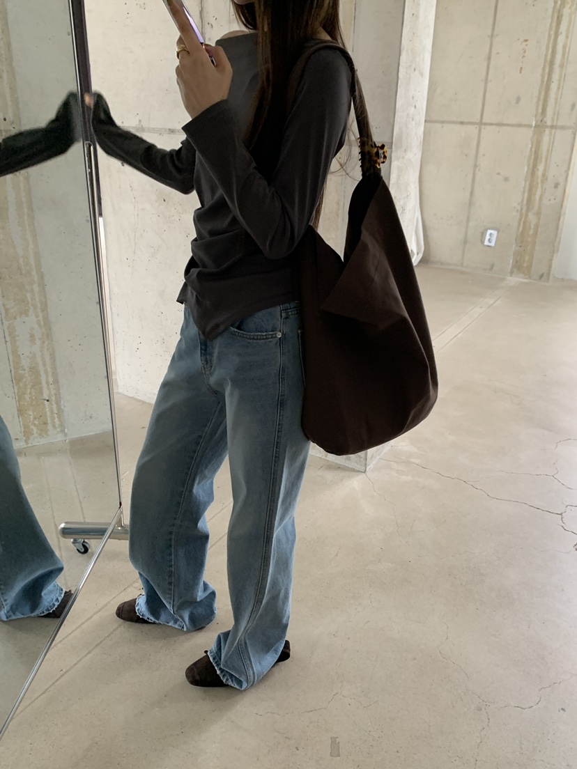B_GARDER韓國直郵女裝新品真品推薦人氣熱賣長袖T恤不對稱B.GARDER長袖T恤