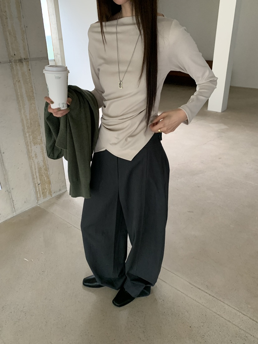 B_GARDER韓國直郵女裝新品真品推薦人氣熱賣長袖T恤不對稱B.GARDER長袖T恤
