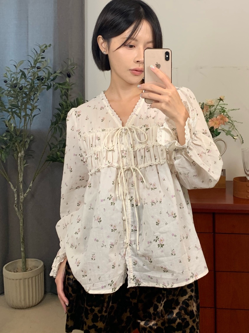 FABRIC東大門實拍女裝新品真品人氣休閑推薦襯衫蕾絲衫花朵FABRIC襯衫/蕾絲衫