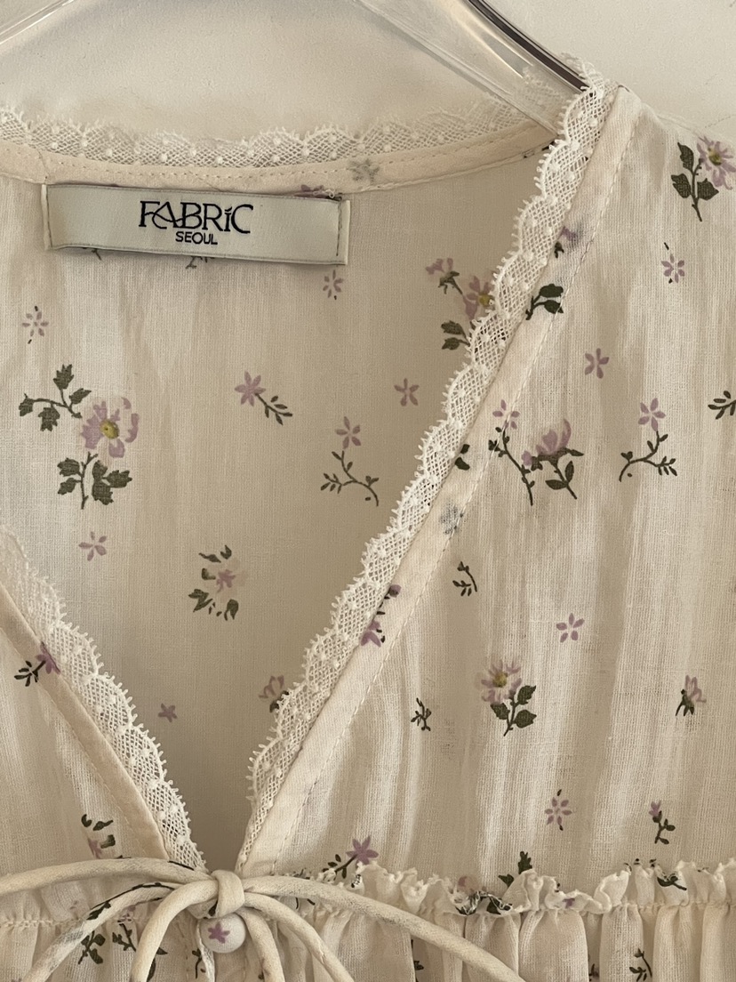 FABRIC東大門實拍女裝新品真品人氣休閑推薦襯衫蕾絲衫花朵FABRIC襯衫/蕾絲衫