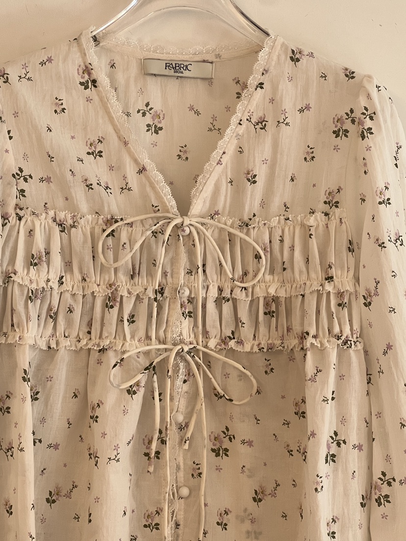 FABRIC東大門實拍女裝新品真品人氣休閑推薦襯衫蕾絲衫花朵FABRIC襯衫/蕾絲衫