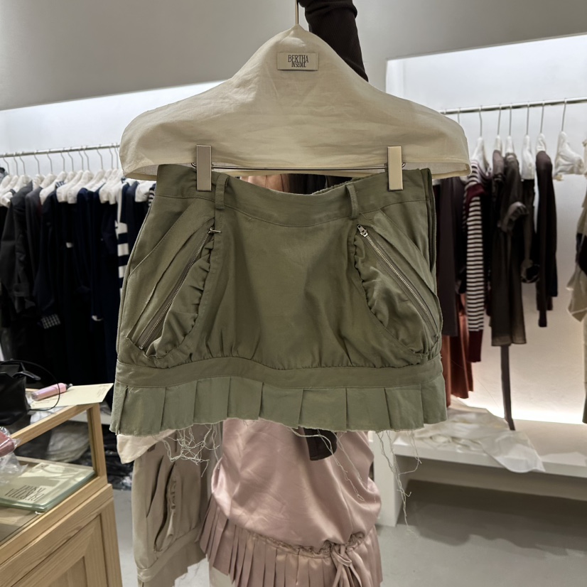 BERTHA韓國直郵女裝新品真品推薦人氣時尚熱賣休閑短裙褶皺BERTHA短裙圖色2