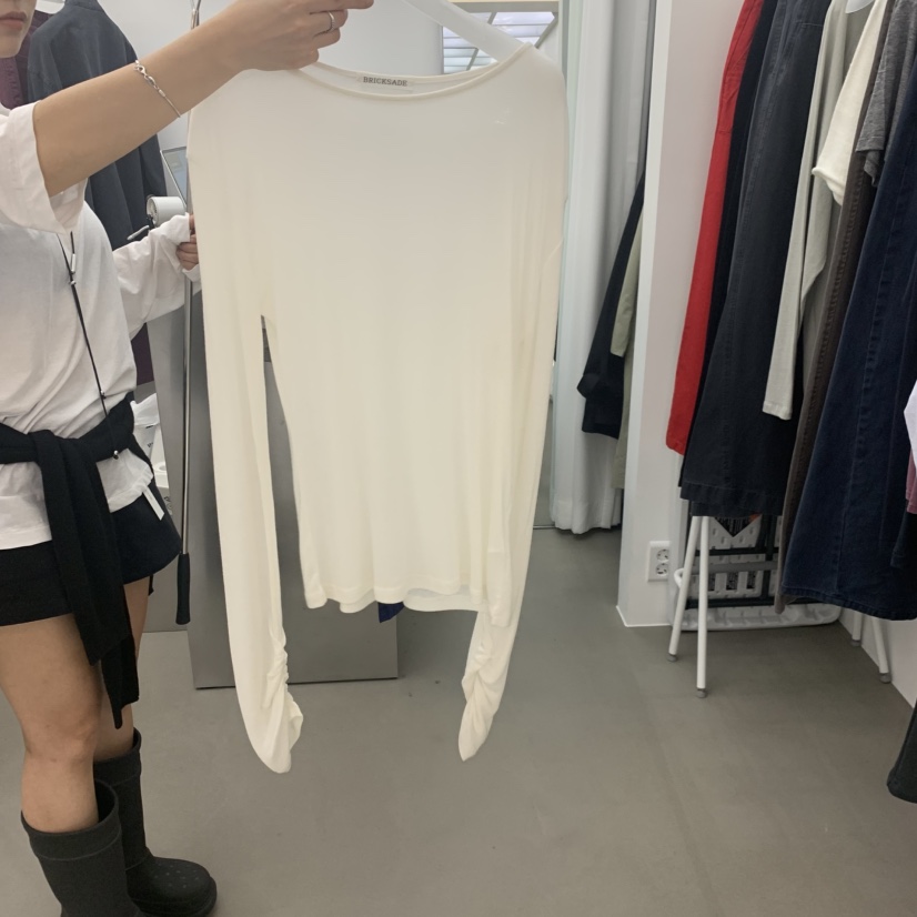 BRICKSADE韓國直郵女士新品真品休閑推薦人氣長袖T恤褶皺BRICKSADE長袖T恤圖色1