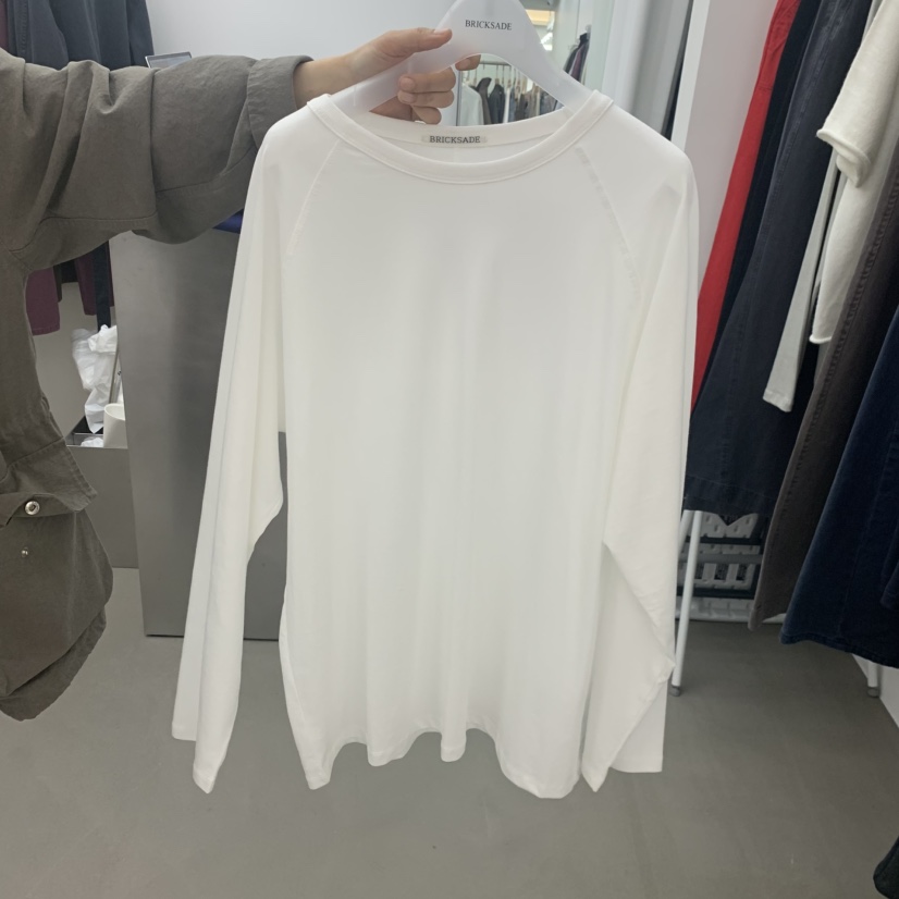 BRICKSADE東大門直郵女士新品人氣推薦時尚長袖T恤真絲插肩BRICKSADE長袖T恤圖色1