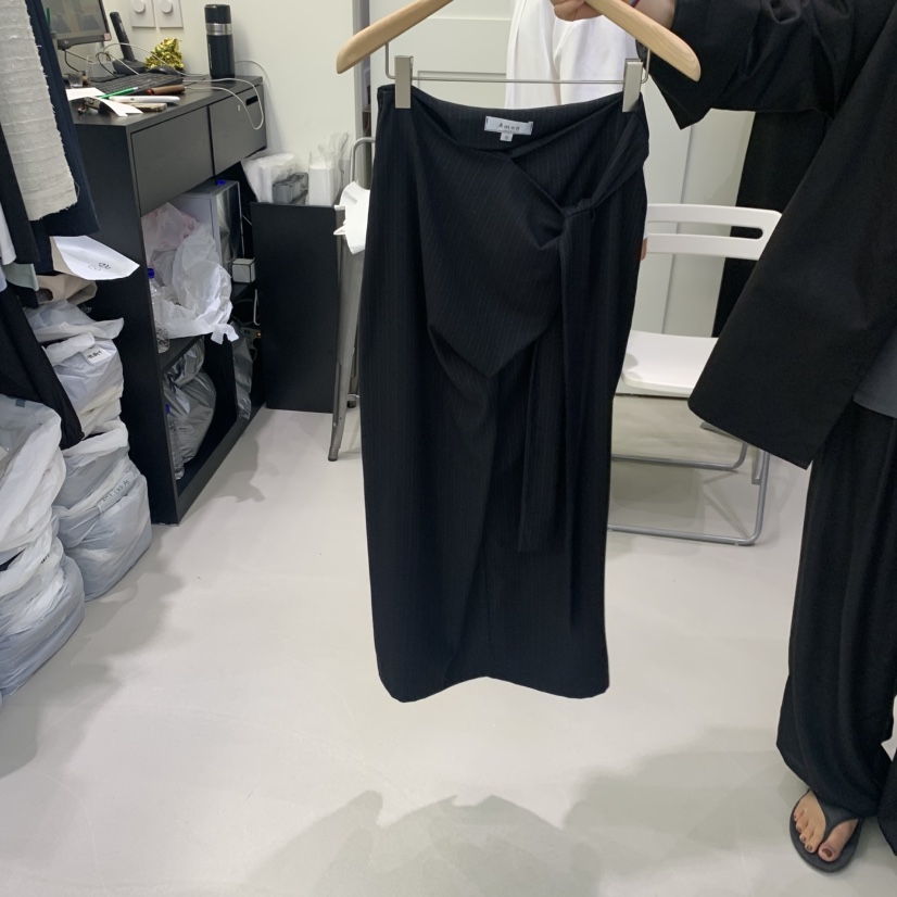 AMON東大門代購女士新品熱賣推薦真品時尚人氣休閑長裙AMON長裙圖色2黑