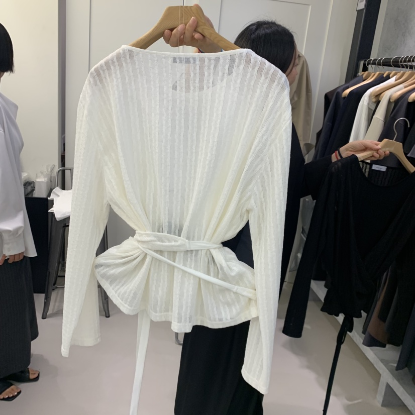 AMON韓國直郵女裝新品真品休閑人氣時尚長袖T恤假兩件V領AMON長袖T恤