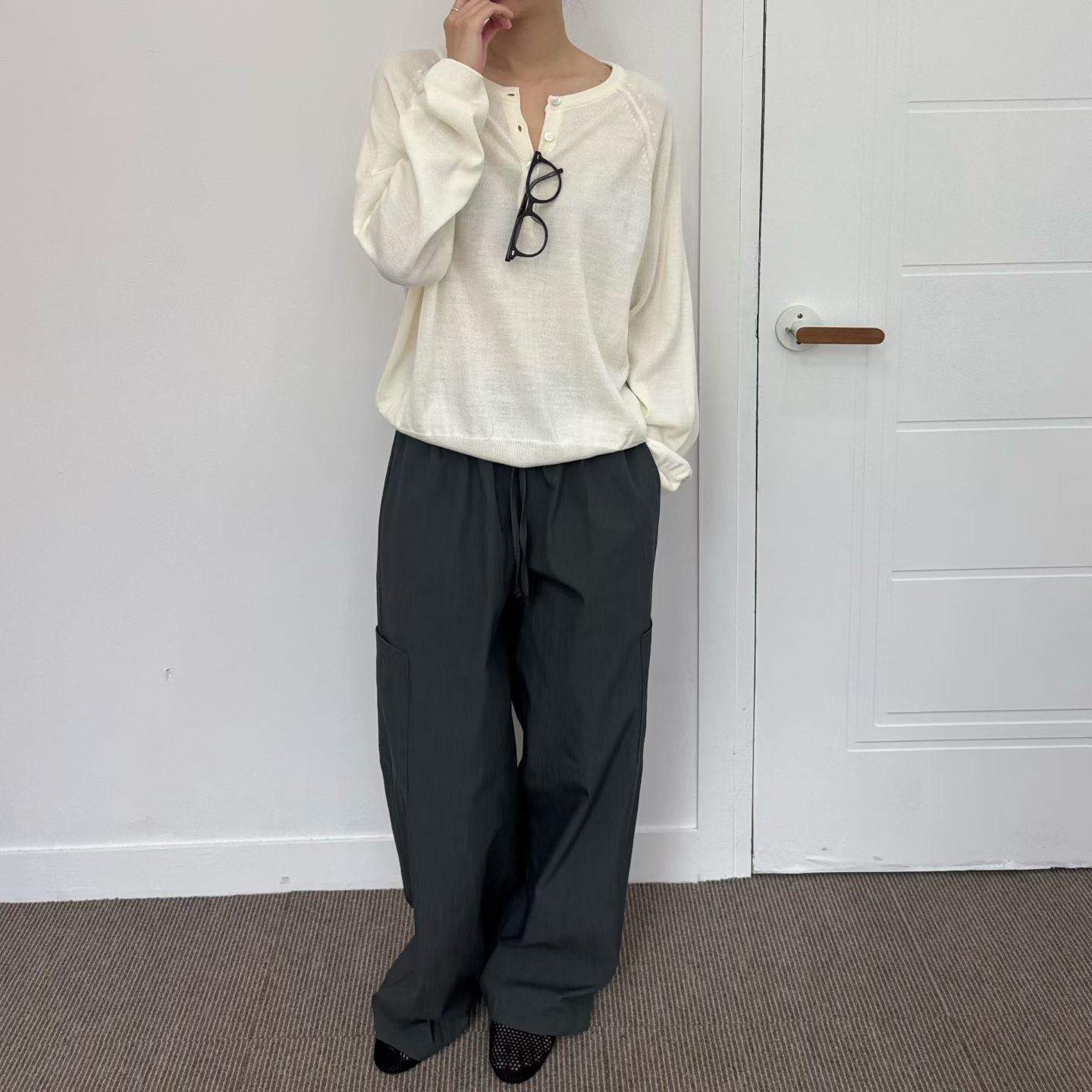MINIMALGROUND/VIVAGLAM韓國代購女士新品熱賣針織衫不含內搭紐扣MINIMALGROUND/VIVAGLAM針織衫圖色3