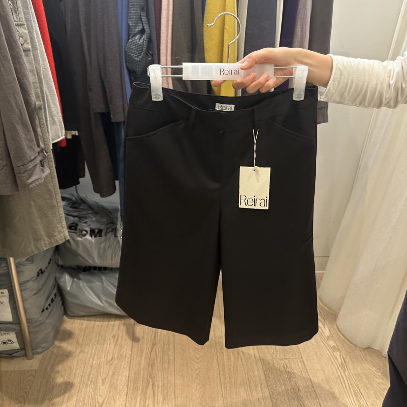 REIRAI東大門代購女士新品時尚推薦熱賣休閑真品人氣短褲Reirai短褲圖色2黑色