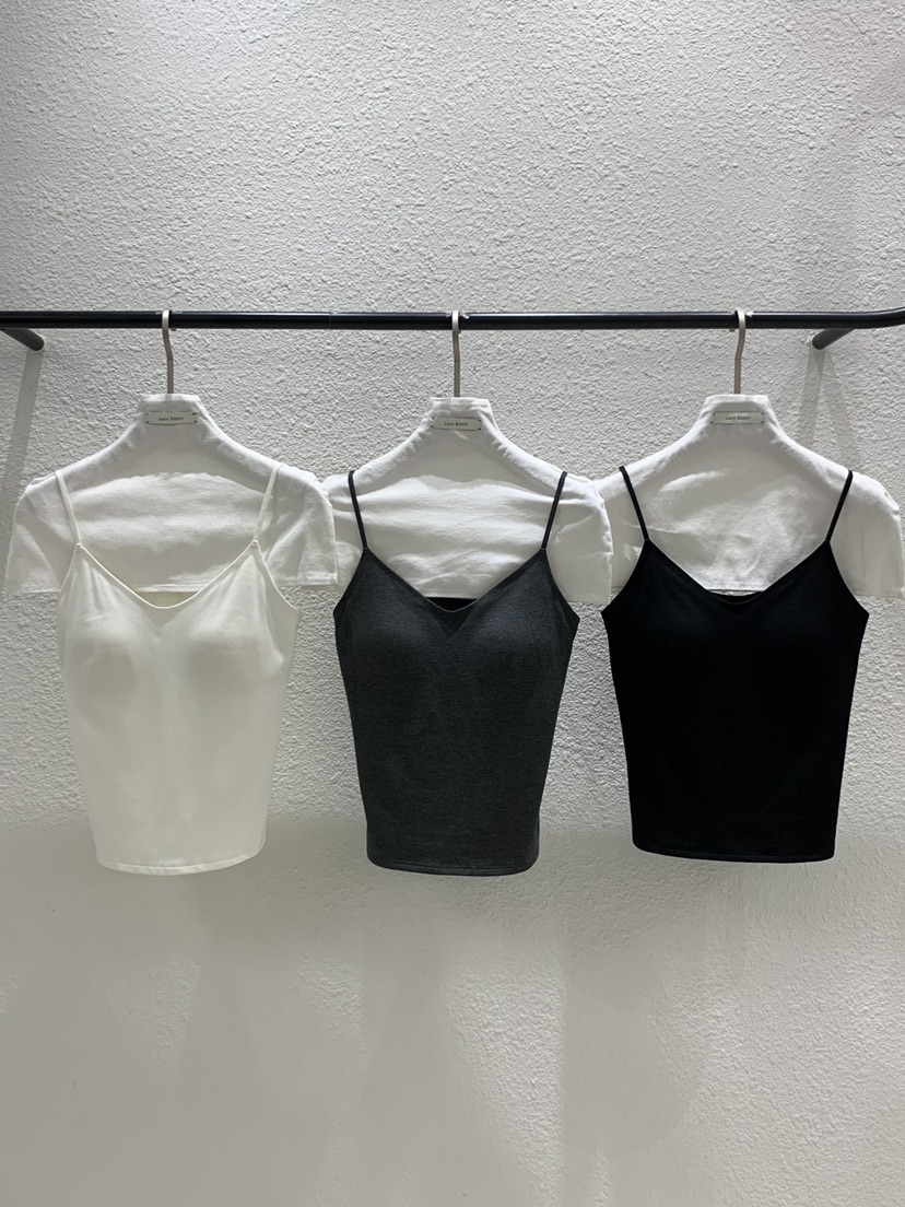 LUCY SALON韓國代購女裝新品時尚熱賣人氣職業推薦吊帶背心LUCY SALON吊帶/背心