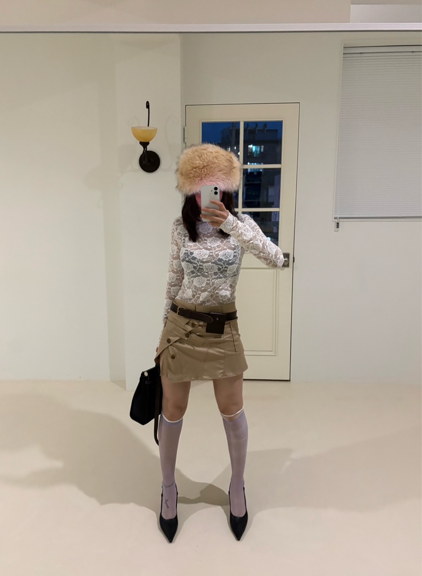 PLATFORM-L韓國代購女裝新品真品推薦長袖T恤花朵高領蕾絲PLATFORM-L長袖T恤