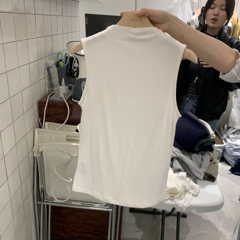 WELL ROW東大門直郵女士新款熱賣吊帶背心安哥拉羊毛高領無袖WELL ROW吊帶/背心圖色2白