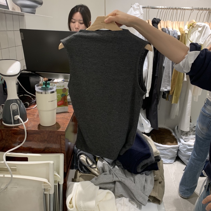 WELL ROW東大門直郵女士新款熱賣吊帶背心安哥拉羊毛高領無袖WELL ROW吊帶/背心圖色3