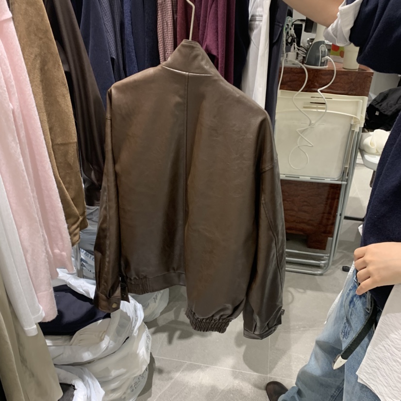 WELL ROW韓國直郵女裝新品時尚熱賣推薦真品皮衣高領短款WELL ROW皮衣