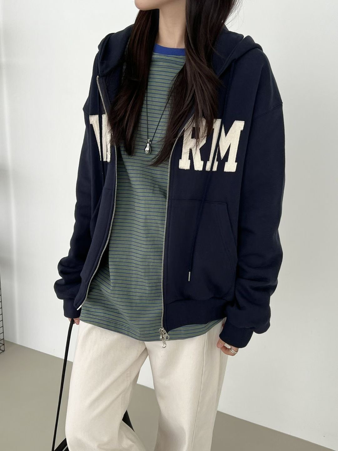 SATURDAY韓國代購女士新款休閑熱賣夾克拉鏈連帽衫不含內搭SATURDAY夾克圖色2