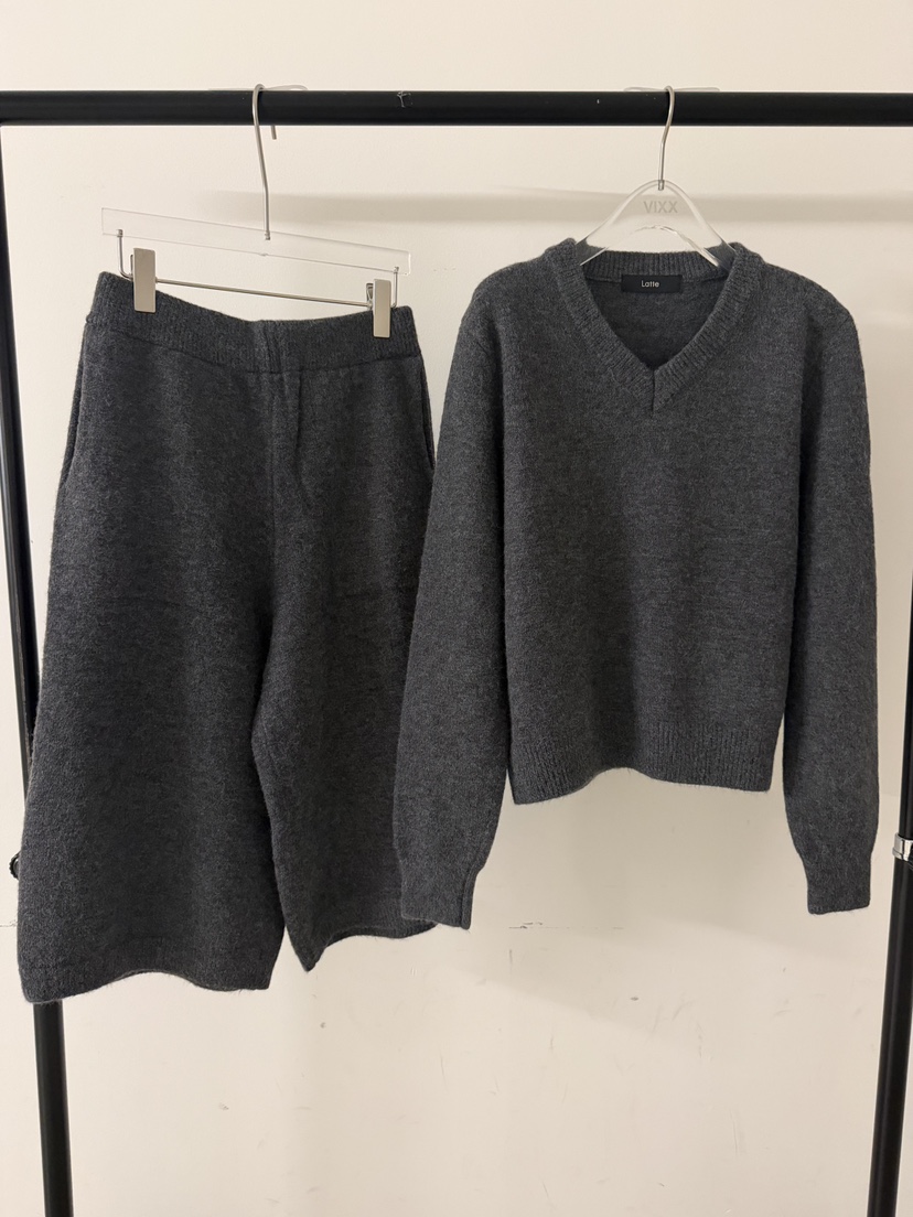 LATTE-P東大門直郵女裝新品人氣熱賣時尚真品套裝V領套裝LATTE-P套裝圖色3
