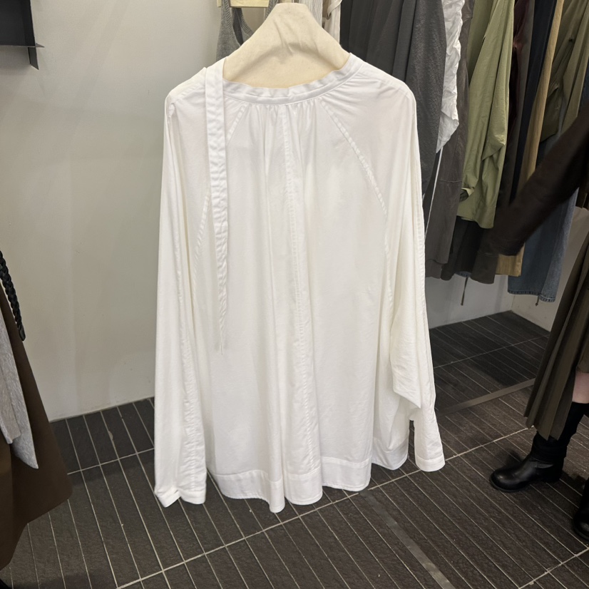 FIND-P韓國直郵女裝新款熱賣推薦人氣時尚襯衫蕾絲衫V領FIND-P襯衫/蕾絲衫